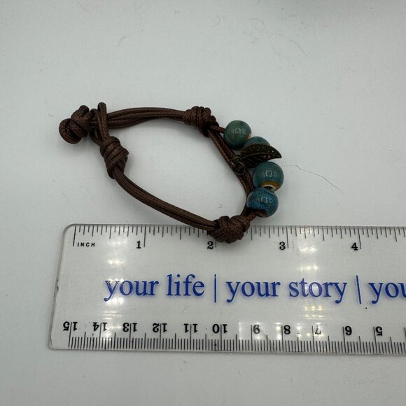 Knotted Leather Cord Bracelet With Turquoise Beads & Leaf Charm - Picture 3 of 3